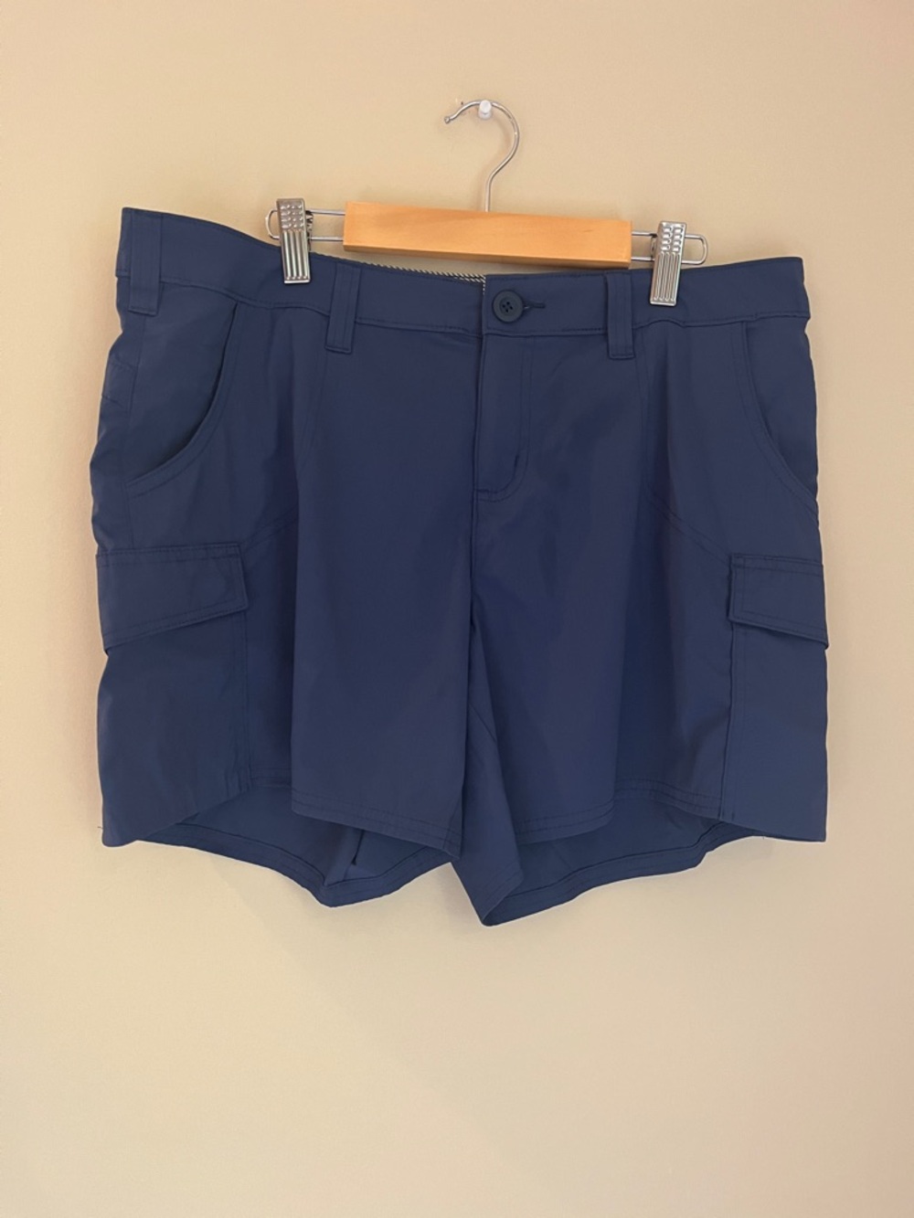 Bass Pro Shops Women's Dark Blue Cargo Shorts